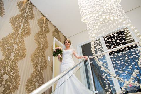 noiva escada vestido lustre espaço sumatra louveira casamento no campo interior '