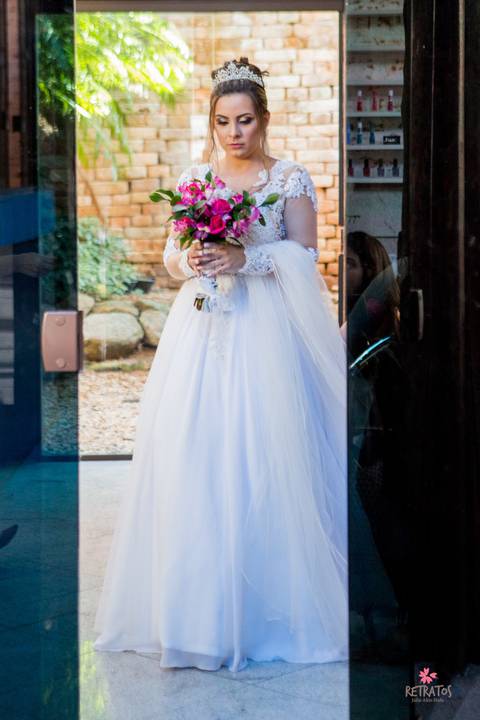 noiva saido da make feliz noiva lendo cartao presente noivo casamento campo itatiba foto fotografo retratos video interior sp rustico lindo fazenda ideias julio akio '