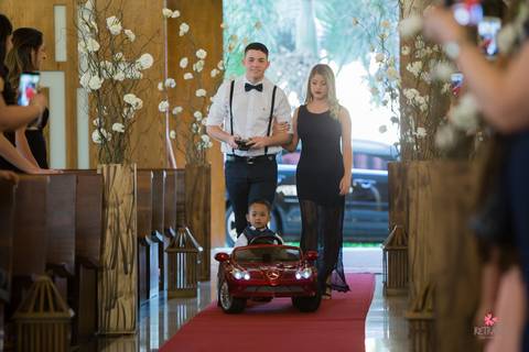 crianca e pais igreja santa cruz itatiba noiva lendo cartao presente noivo casamento campo itatiba foto fotografo retratos video interior sp rustico lindo fazenda ideias julio akio '