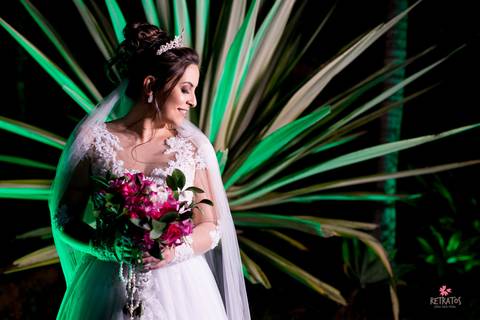 noiva em pose linda divanas itatiba sp criança entrando nossa senhora igreja santa cruz oitatiba sp noiva lendo cartao presente noivo casamento campo itatiba foto fotografo retratos video interior sp rustico lindo fazenda ideias julio akio '