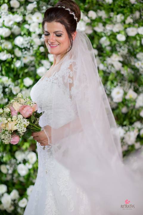 foto casamento canon 85 1.2 noiva entrando no carro wedding cars jundiai salao neide tuon making of itatiba decoração rustica casamento interior sp itatiba retratos divanas salao foto fotografo casamento julio akio hida'