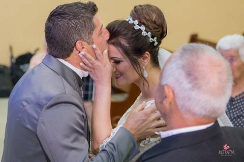 noivo recebendo noiva igreja centenario decoração rustica casamento interior sp itatiba retratos divanas salao foto fotografo casamento julio akio hida'