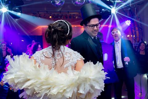 casal dançando pista de dança mesa de doces sr doces itatiba sp na pista de dança no hotel orion e itatiba'