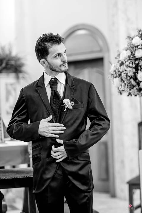 noiva altar igreja santo antonio foto fotografo de casamento itatiba sp interior video de casamento foto  make noiva noivo entrando filho igreja'