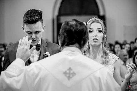 pagem e daminha entrando com as alianças igreja morungaba sp'