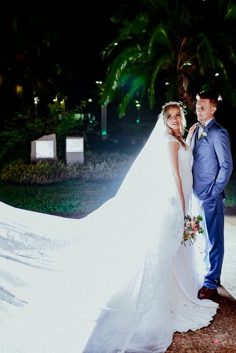 foto casal de noivos praça dos italianos morungaba sp fotografo interior'
