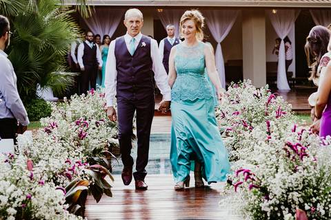 entrada dos pais e padrinhos cerimonia ar livre linda alto das palmeiras por do sol maravilhoso casamento sonhos retratos foto video itatiba julio decoracao dos sonhos '