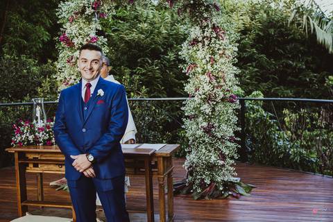entrada dos pais e padrinhos cerimonia ar livre linda alto das palmeiras por do sol maravilhoso casamento sonhos retratos foto video itatiba julio decoracao dos sonhos noivo esperando '