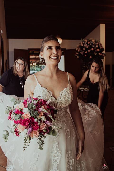 noiva se preparando para entrar entrada dos pais e padrinhos cerimonia ar livre linda alto das palmeiras por do sol maravilhoso casamento sonhos retratos foto video itatiba julio decoracao dos sonhos '