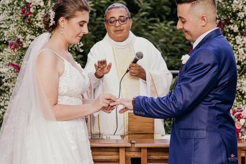 noivos trocam aliança cerimonia ar livre linda por do sol retratos itatiba sp julio fotografo casamento '