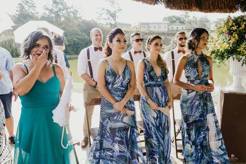 mãe se emociona ao receber buque  noiva lindo casamento interior sp itatiba interior fotografo de casamento'