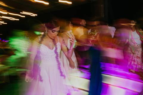 noiva aproveitando festa de casamento lindo casamento interior sp itatiba interior fotografo de '