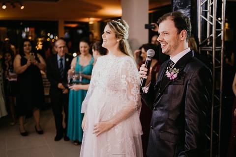 noivos sendo recepcionados pelos padrinhos hotel orion itatiba sp interior noivos dancando'