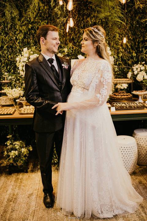 casal na mesa do bolo linda da ana del nero itatiba sp interior rustico lindo'