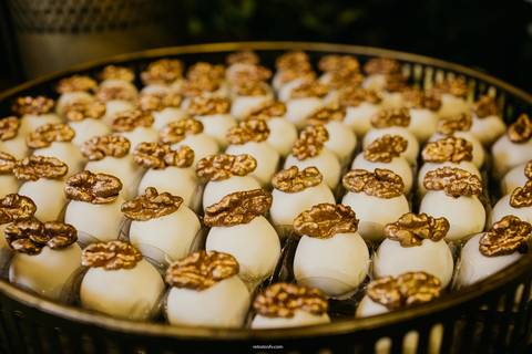 ideias de apresentação de docinhos de casamento rustico lindo'