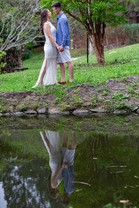 ensaio pre casamento inspirador foto de pinterest morungaba itatiba fotografo retratos julio itatiba reflexo casal no lago'