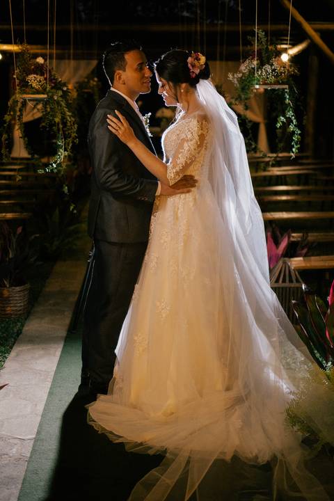 casal após a cerimonia'