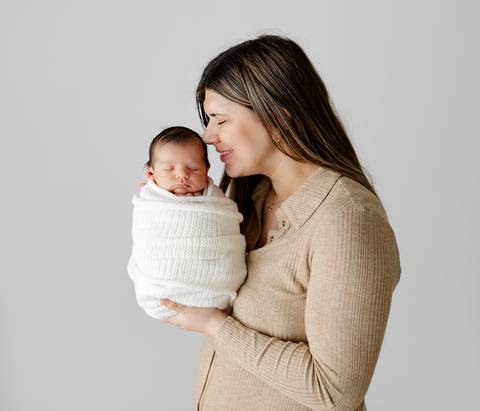 sessão fotografias, sessão infantil, fotografia de crianças, newborn, fotógrafo coimbra, grávida, fotografia newborn, acompanhamento, infantil, smash the cake, fotografias de crianças, foto bebés, 3 meses, 6 meses, 9 meses, foto grávida'