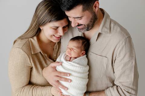 sessão fotografias, sessão infantil, fotografia de crianças, newborn, fotógrafo coimbra, grávida, fotografia newborn, acompanhamento, infantil, smash the cake, fotografias de crianças, foto bebés, 3 meses, 6 meses, 9 meses, foto grávida'