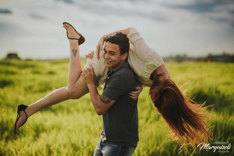 #londrina #londrinafotografo #fotografoemlondrina #fotografaemlondrina #fotografolondrina #casandoemlondrina #londrinacasamentos #eventoslondrina #noivalondrina #casamentosnacidadelondrina #presidenteprudente #casamentospresidenteprudente'