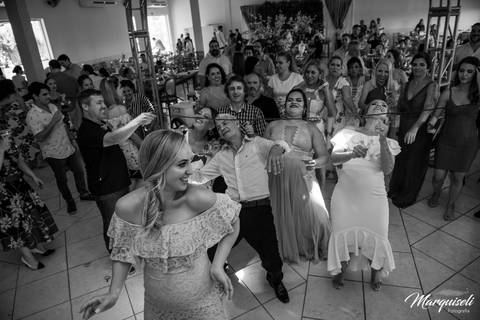 #londrina #londrinafotografo #fotografoemlondrina #fotografaemlondrina #fotografolondrina #casandoemlondrina #londrinacasamentos #eventoslondrina #noivalondrina #casamentosnacidadelondrina #presidenteprudente #casamentospresidenteprudente'