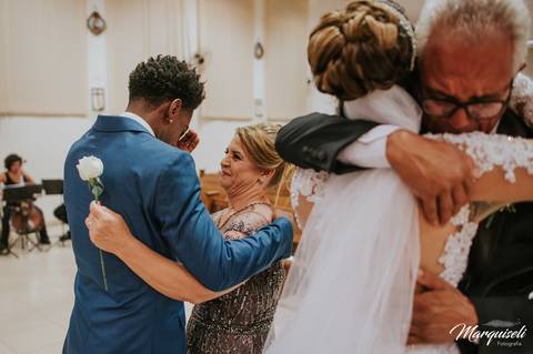 #londrina #londrinafotografo #fotografoemlondrina #fotografaemlondrina #fotografolondrina #casandoemlondrina #londrinacasamentos #eventoslondrina #noivalondrina #casamentosnacidadelondrina #presidenteprudente #casamentospresidenteprudente'