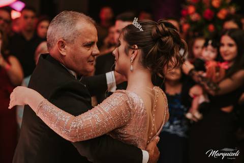 #londrina #londrinafotografo #fotografoemlondrina #fotografaemlondrina #fotografolondrina #casandoemlondrina #londrinacasamentos #eventoslondrina #noivalondrina #casamentosnacidadelondrina'