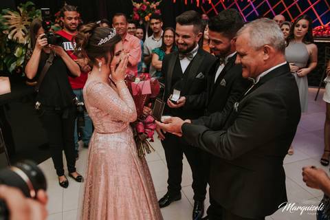 #londrina #londrinafotografo #fotografoemlondrina #fotografaemlondrina #fotografolondrina #casandoemlondrina #londrinacasamentos #eventoslondrina #noivalondrina #casamentosnacidadelondrina'