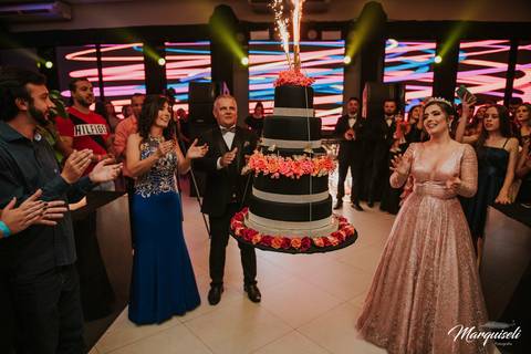 #londrina #londrinafotografo #fotografoemlondrina #fotografaemlondrina #fotografolondrina #casandoemlondrina #londrinacasamentos #eventoslondrina #noivalondrina #casamentosnacidadelondrina'