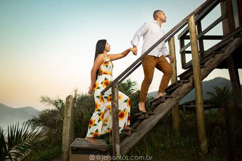 ensaio prewedding em grumari ao nascer do sol jef santos'