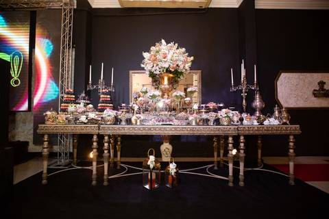 decoração da mesa do Carrozzinu's Casa De Festas e Buffet jef mi fotografia'