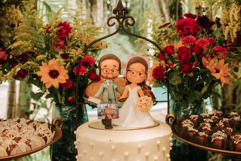 mesa-bolo-topo-noivinhos-biscuit-rodrigo-bahia-fotógrafo-casamento-mogi-guaçu.jpg'