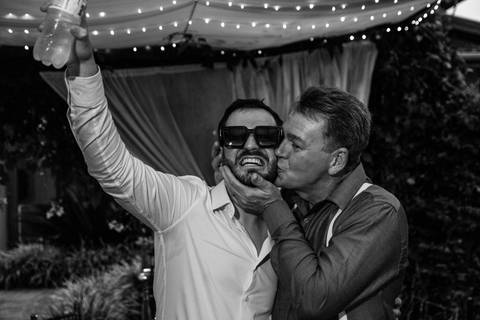 noivo-pai-beijo-rodrigo-bahia-fotógrafo-casamento-mogi-guaçu.jpg'