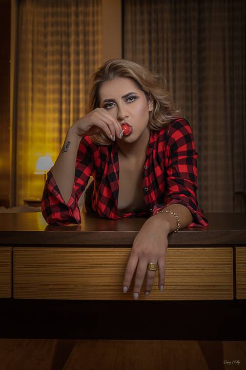 Ensaio da Cristiane Barcki realizado no Hotel Continental Inn em Foz do Iguaçu - PH Rodrigo Mattjie '