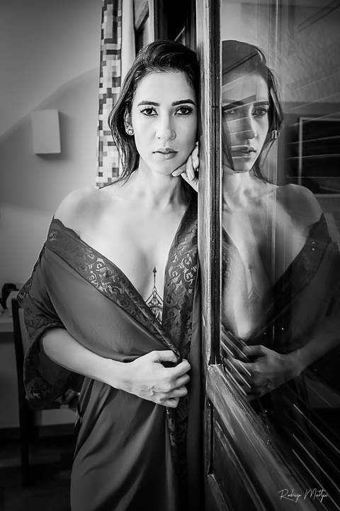 Ensaio feminino sensual realizado em hotel. Ph Rodrigo Mattjie '