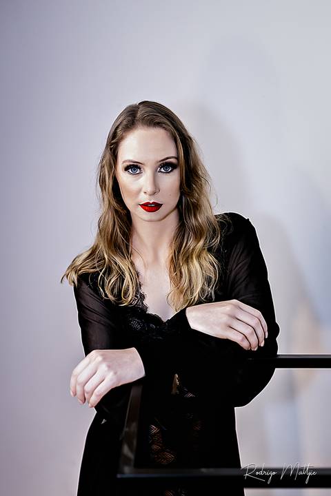 Ensaio feminino sensual da Ana Paula. Realizado em Ilhota/ SC, Fotografo Rodrigo Mattjie '