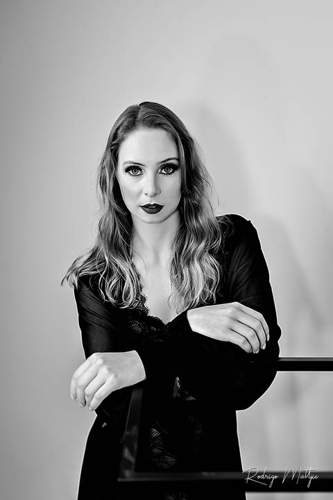 Ensaio feminino sensual da Ana Paula. Realizado em Ilhota/ SC, Fotografo Rodrigo Mattjie '