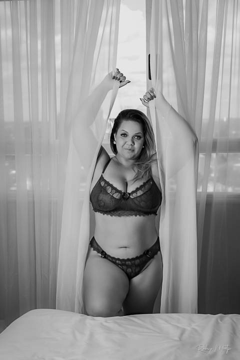 Ensaio feminino sensual realizado em Foz do Iguaçu, no Paraná. Fotógrafo Rodrigo Mattjie '