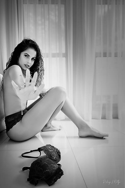 Ensaio feminino sensual com o fotógrafo Rodrigo Mattjie. Ensaio realizado em hotel em Foz do Iguaçu  '