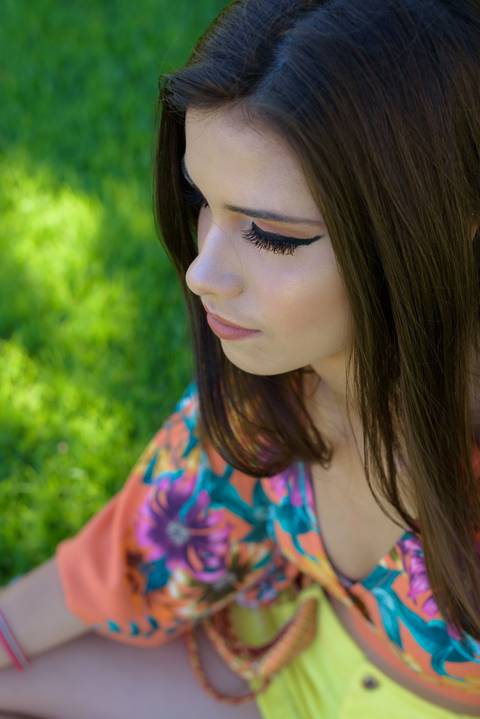Ensaio fotográfico menina adolescente de 15 anos no Museu da Vale Ferroviário de Vila Velha. Situado às margens da baía de Vitória no bairro de Argolas, encontra-se instalado no prédio original da Estação Pedro Nolasco.'