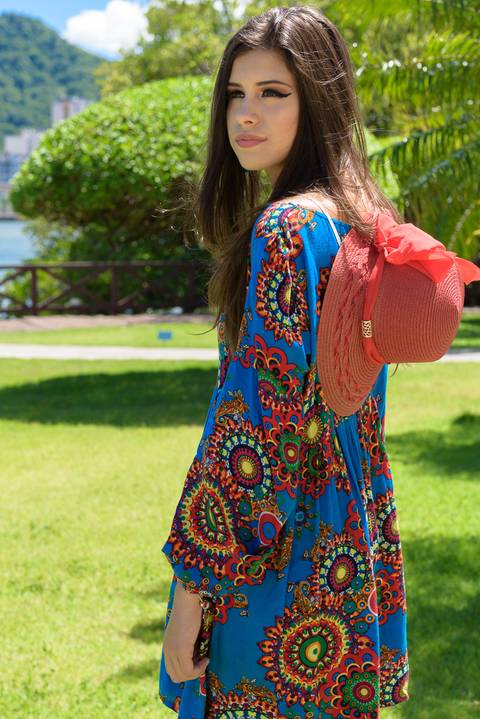 Ensaio fotográfico menina adolescente de 15 anos no Museu da Vale Ferroviário de Vila Velha. Situado às margens da baía de Vitória no bairro de Argolas, encontra-se instalado no prédio original da Estação Pedro Nolasco.'