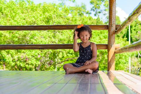 ensaio fotográfico externo de mãe e filha em comemoração ao dia das mães realizado no parque da cidade localizado entre os bairros parque residencial laranjeiras e valparaíso na serra'