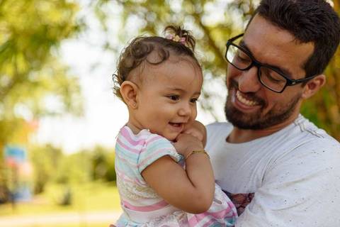 ensaio fotográfico externo infantil de 1 ano menina realizado no parque da cidade serra'
