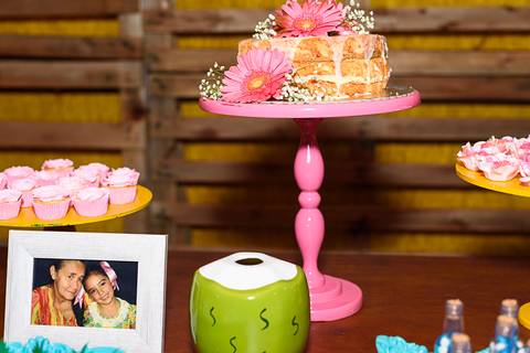 porta retrato junto do bolo Naked cake'