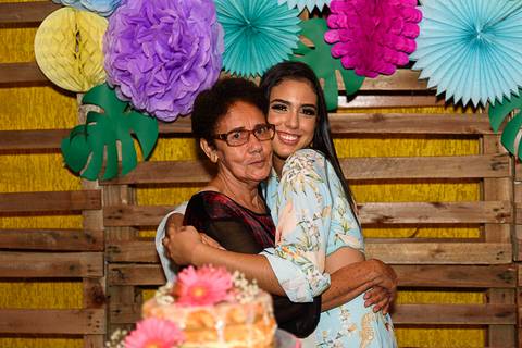 debutante com a avó'