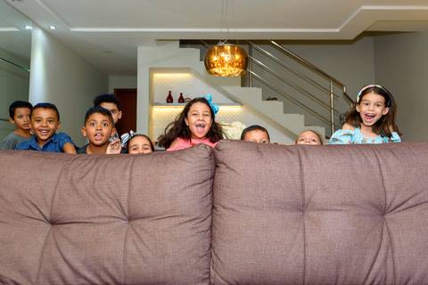 brincando na festa infantil'