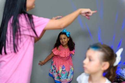 brincando na festa com amigos'