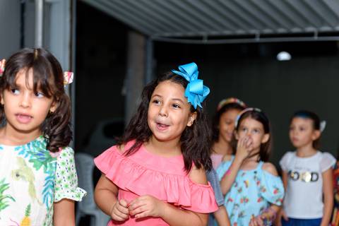 curtindo a festa de aniversário'