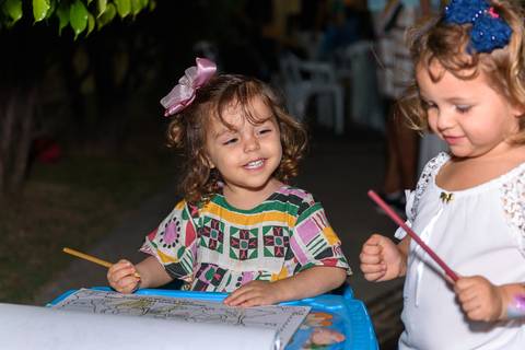 Desenhando com amigos'