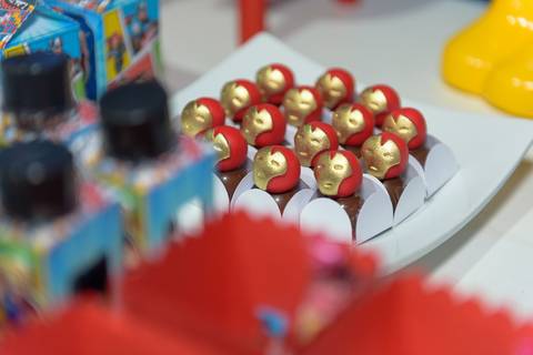 Homem de ferro de chocolate'